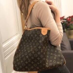 💎✨ W/ RECEIPT ✨💎 HOBO DISCONTINUED LOUIS VUITTON DELIGHTFUL MM